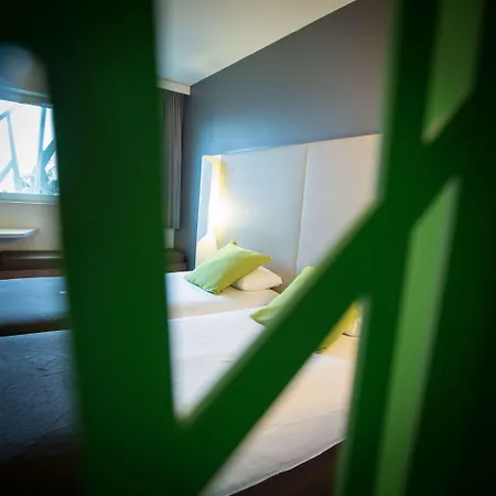 Campanile Centre Clemenceau Hotel 3*