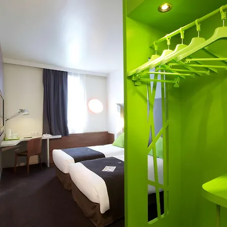 מלון Campanile Congres Clemenceau 3*