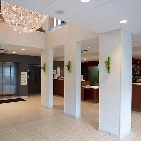 מלון Campanile Congres Clemenceau דיז'ון