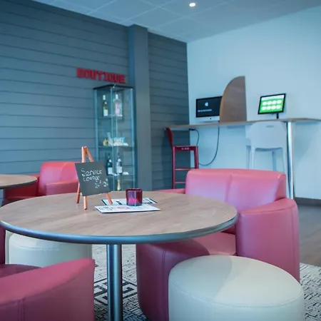 カンパニール コングレ クレマンソー ホテル ディジョン