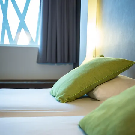 Отель Campanile Centre Clemenceau 3*