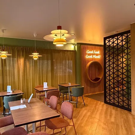 Отель Campanile Centre Clemenceau 3*
