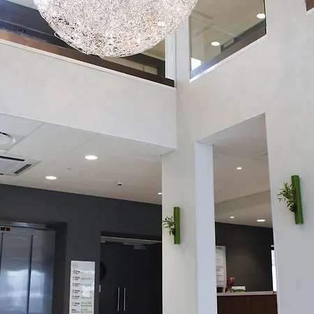 מלון Campanile Congres Clemenceau