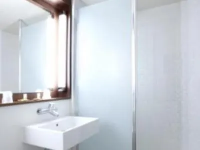 호텔 Campanile Centre Clemenceau 3*