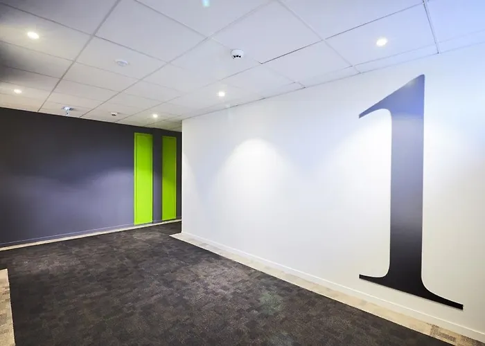 Campanile Congres Clemenceau Hotel 3*